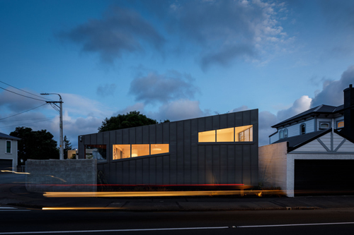 Tinakori Road at dusk